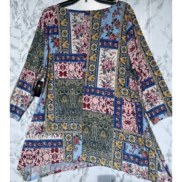 JM Collection Floral Patchwork Tunic Top With 3/4 Sleeves & Asymmetrical Hem XXL - Picture 2 of 7
